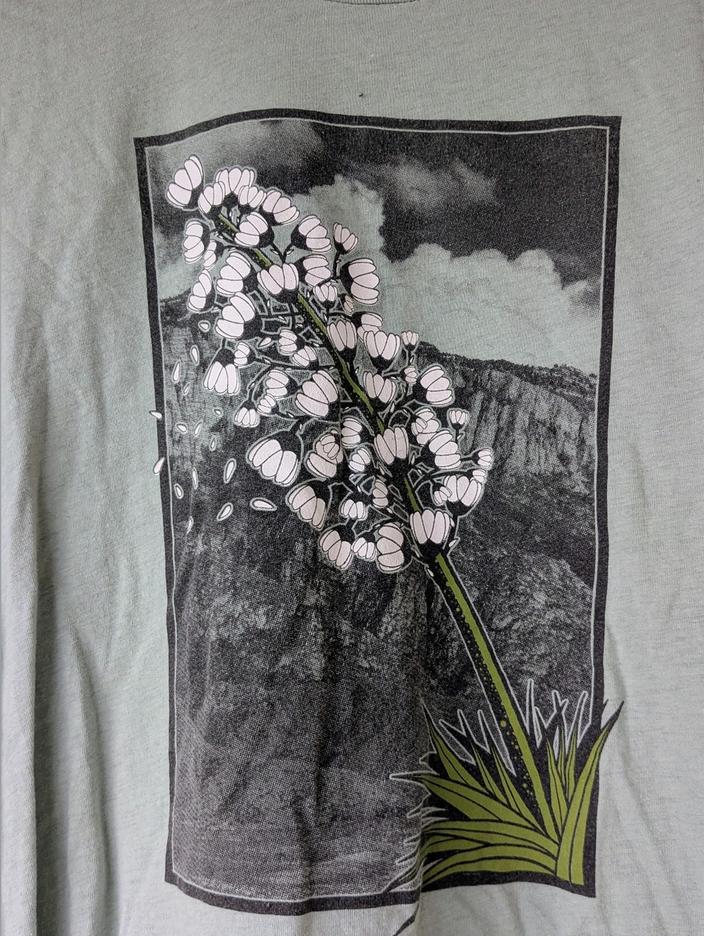 Yucca Flower Tee - Picture 4 of 4